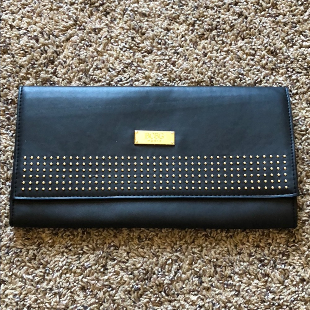 BCBG clutch